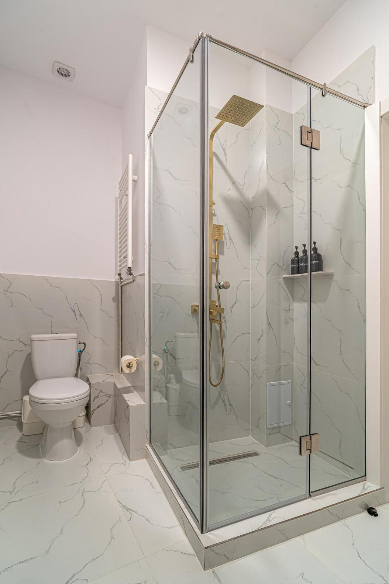 Loggia & Luxe 5Br Penthouse In Universitatii Area Бухарест Экстерьер фото