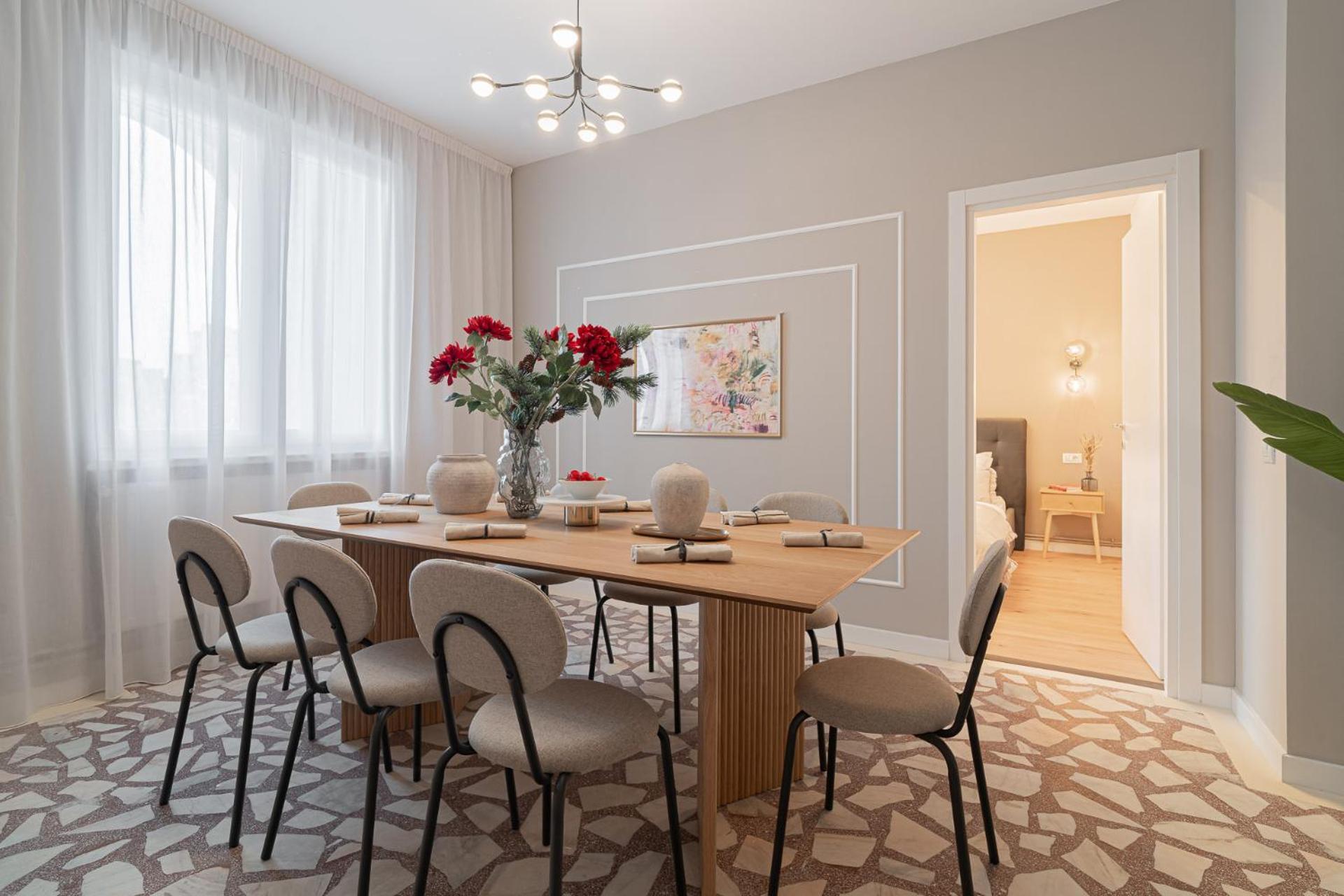 Loggia & Luxe 5Br Penthouse In Universitatii Area Бухарест Экстерьер фото
